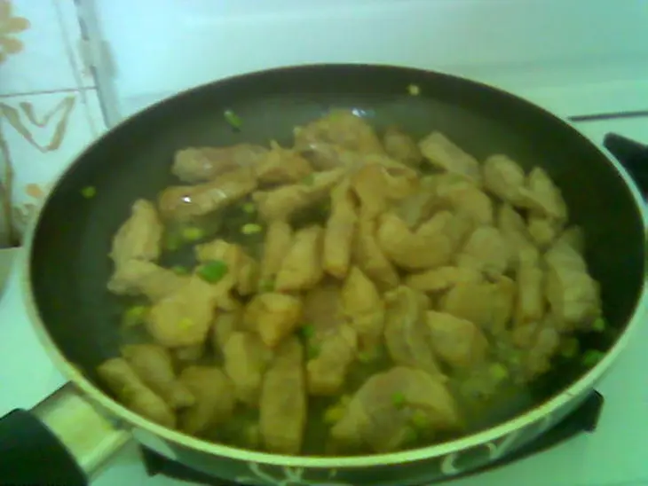 Свинина с овощами и соевым соусом: шаг 4
