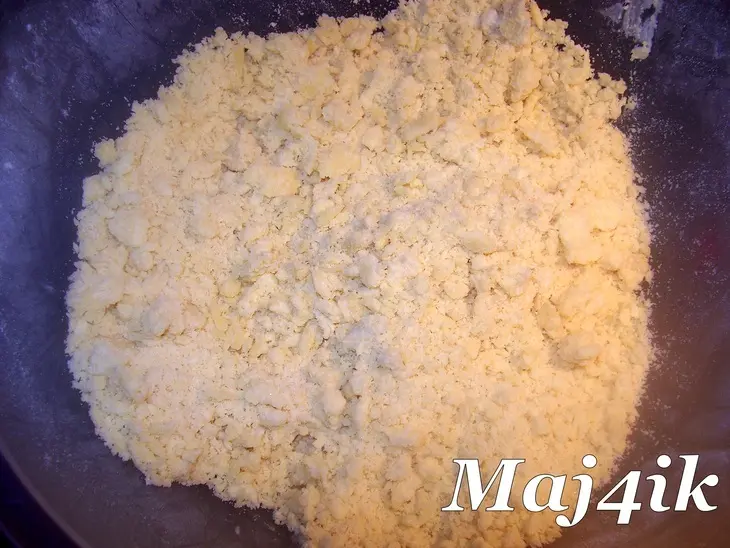 Треугольнички с маком (уши амана) или гументаши (hamantaschen): шаг 5