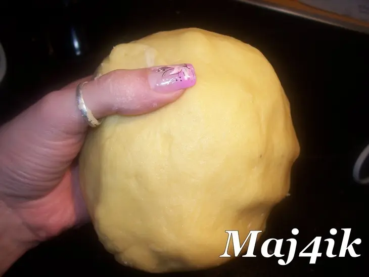 Треугольнички с маком (уши амана) или гументаши (hamantaschen): шаг 6