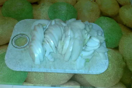 Мясо с опятами в сметане и с сыром.: шаг 3