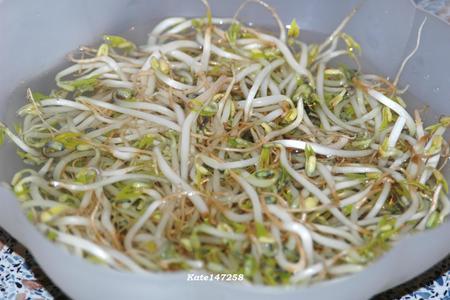 Салат с соевыми ростками и печёной паприкой: шаг 2