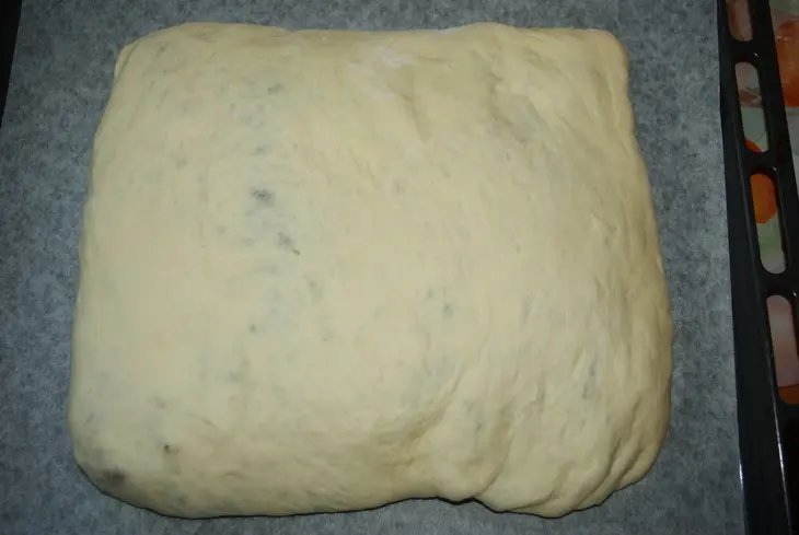 Пирог с картошкой, фаршем и солеными огурчиками: шаг 4