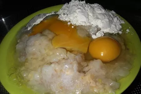 Рыбный рулет со шпинатом и зеленым луком: шаг 1