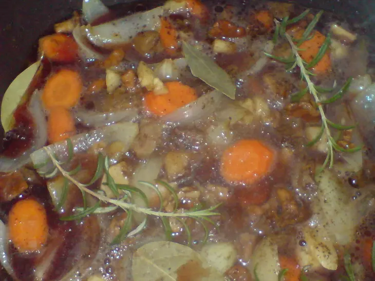 Курица в красном вине(cog au vin): шаг 5