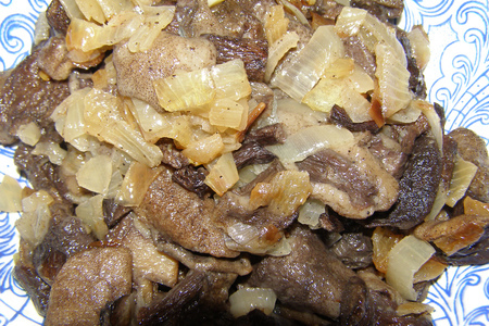 Картошка тушённая с грибами: шаг 7