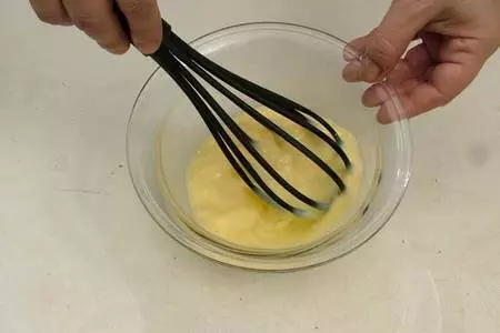 Макароны с вареным мясом и омлетом: шаг 1