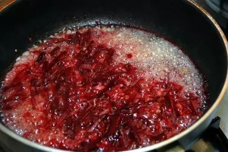 Борщ постный с фасолью и сметаной: шаг 6