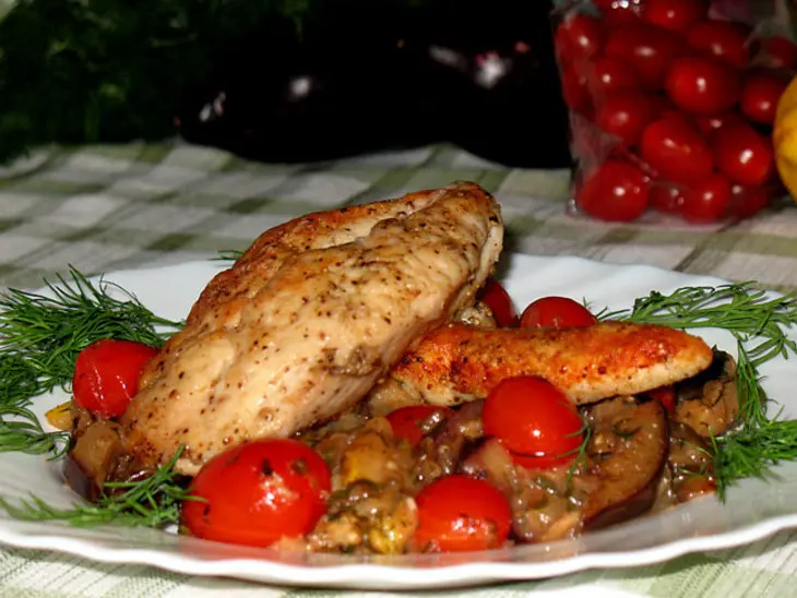 Лимонный куриный шницель с баклажанами и помидорами: шаг 6