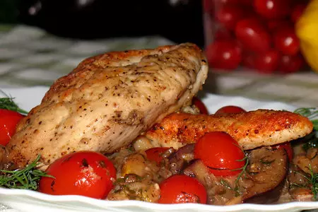 Лимонный куриный шницель с баклажанами и помидорами: шаг 7