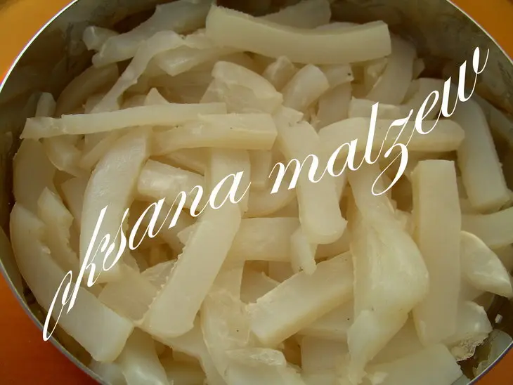 Салат из кальмара: шаг 4