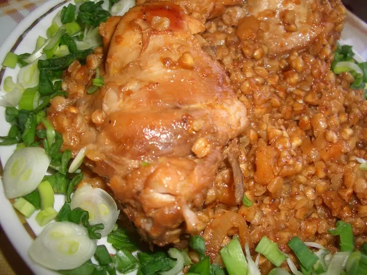 Курица с гречкой в яблочном соке: шаг 7