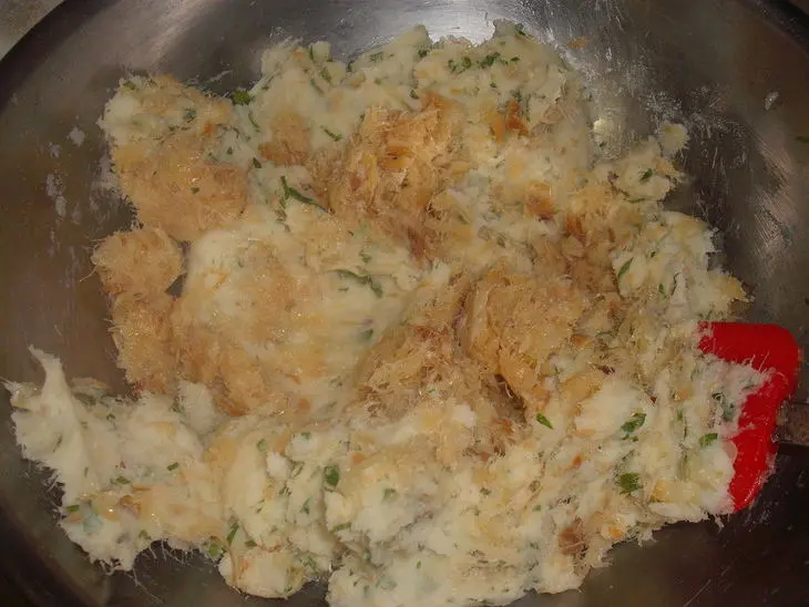 Крокеты рыбные " pastel de bacalhao": шаг 4
