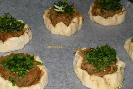 Луковые булочки с остринкой под сырной корочкой. булочки чиполлино.: шаг 4