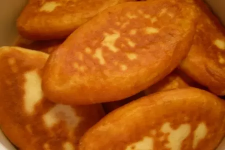 Постные жаренные пирожки с картошкой: шаг 7