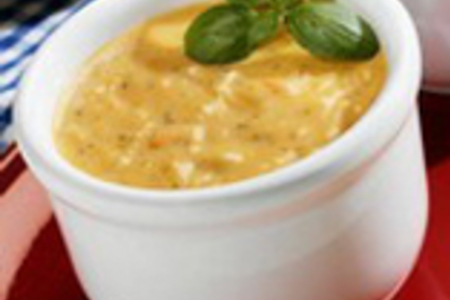 Фото к рецепту: Сырный суп с луком