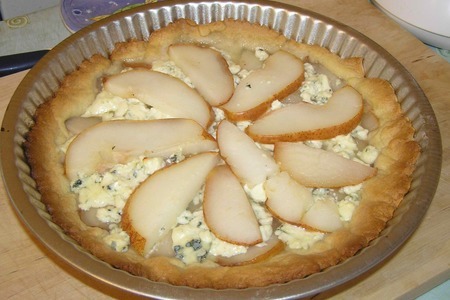 Пирог с грушами и сыром