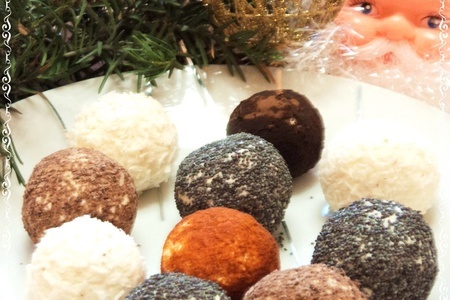 Сырно-творожные шарики с начинкой из орехов и сухофруктов. новогодние шары.