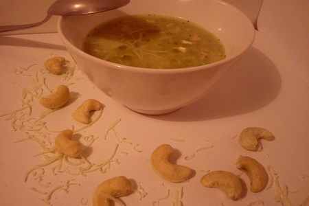 Густой суп из брокколи и белой фасоли (дуэль)