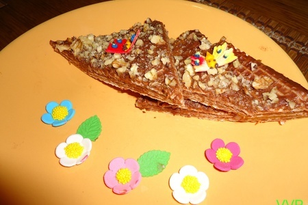 Фото к рецепту: Вафельные ленивчики с шоколадным кремом