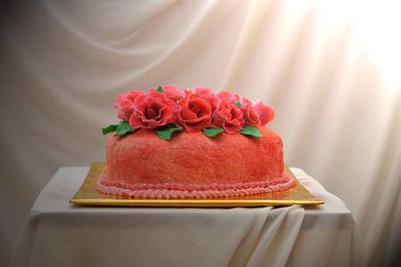 Торт "красная роза - эмблема любви!"