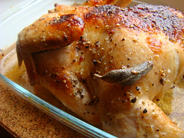 Кура 4 6. Курица запечённая с шалфеем. С курицей блюдо 4 перцовой. Картофшипс с домашней курочкой. Морская курица рецепты приготовления.