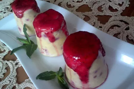 Творожная запеканка (пудинг), приготовленная в пароварке
