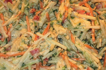 Супер-витаминный салат из кольраби