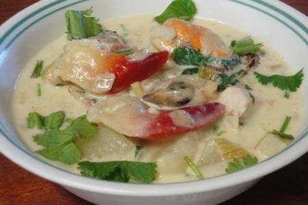 Махи,мидии и молюски в крем-супе