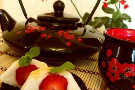 Фото к рецепту: Десерт аваюки-кан (белоснежно-пенное желе)