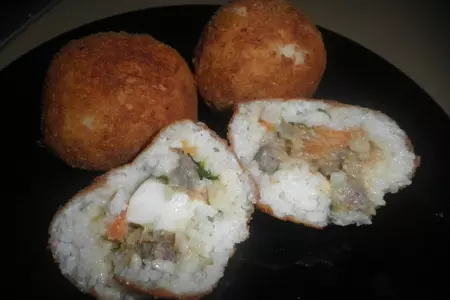 Аранчини с утиным рагу и сыром
