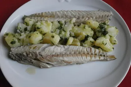 Скумбрия отварная в морской воде с уксусом