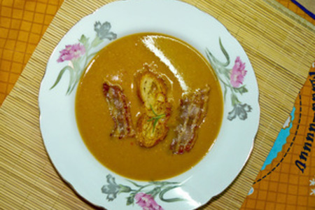 Крем-суп с чечевицей и баклажанами