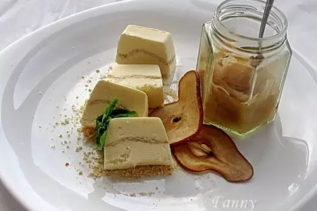 Семифредо с легким грушевым конфитюром