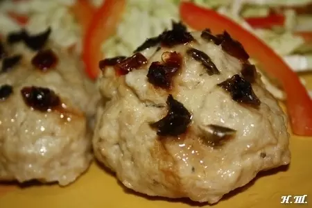 Куриные паровые котлеты с яблоком.