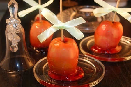 Фото к рецепту: Засахаренные (карамельные) яблоки - candied apples  