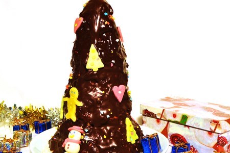 Фото к рецепту: Шоколадная елка или новогодний муравейник