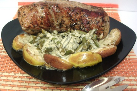 Фото к рецепту: Пикантная свинина с овощами в сливочном соусе «гармония».