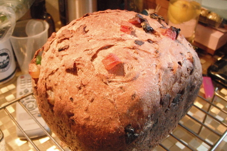 Фото к рецепту: Хлеб из цельнозерновой муки с семенами и цукатами /для хп/