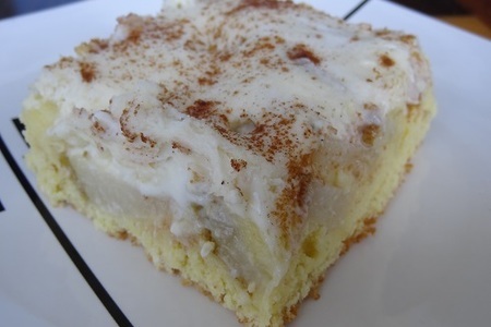 Фото к рецепту: Десерт с грушей и крем-сыром