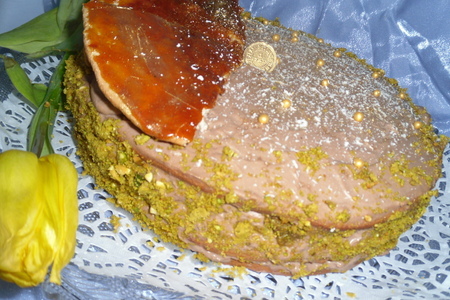Фото к рецепту: Бисквитный торт с шоколадным пудинговым кремом и карамелью "dames favoris!"