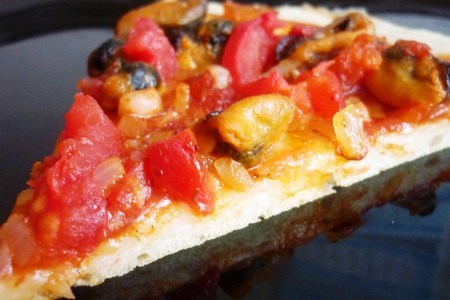 Фото к рецепту: Пицца с морепродуктами
