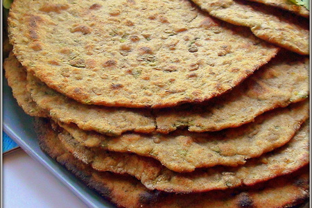 Фото к рецепту: Роти, полезный индийский хлеб с чечевицей. roti.