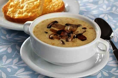 Фото к рецепту: Низкокалорийный грибной суп с сыром