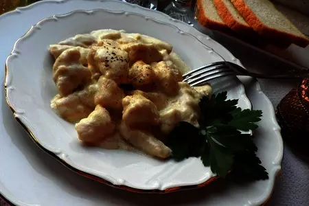 Фрикасе из куриного филе со сметанойф