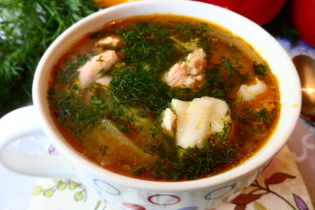 Лёгкий рыбный суп с овощами.