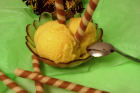 Фото к рецепту: Мягкое манговое мороженое на сливках. для нашей фрау светлик!!!! (sveta1)