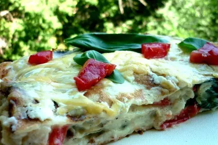 Блинная рыбная лазанья