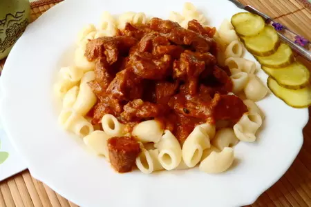 Мясная подлива,с добавлением лисичек(обед выходного дня)