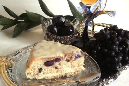 Пирог бисквитный ореховый с виноградом и белым шоколадом. тест-драйв. и-по поводу!!!