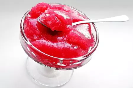 Рисовый рахат-лукум с фруктовым соком как десерт